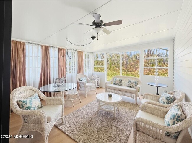 Building Photo - 17 Seaview Ave