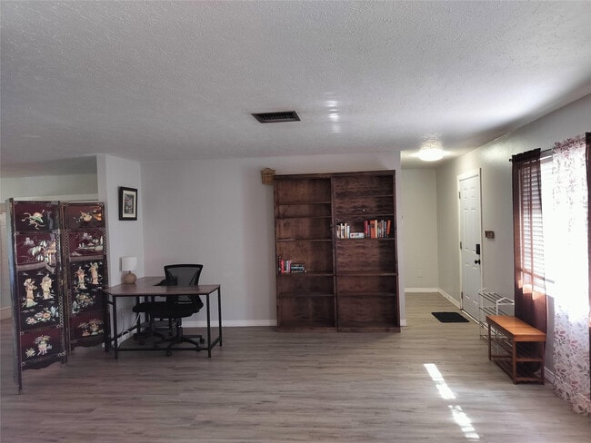 Building Photo - 77 Cardinal Dr