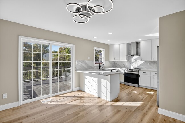 Building Photo - 3459 Howell Ct