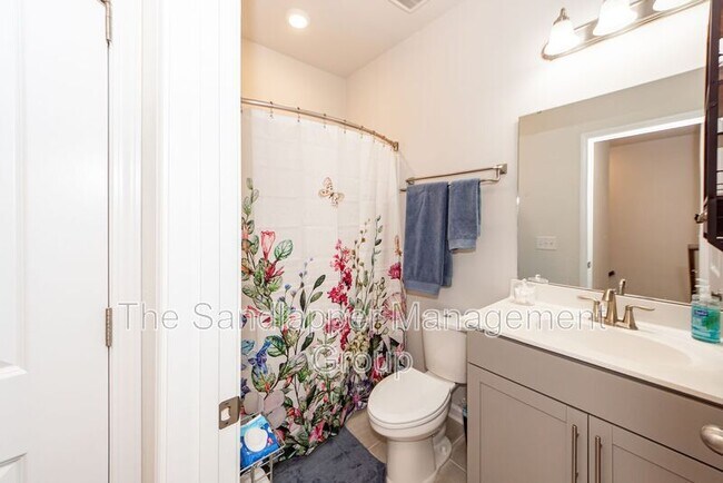 Building Photo - 139 Rowans Creek Dr