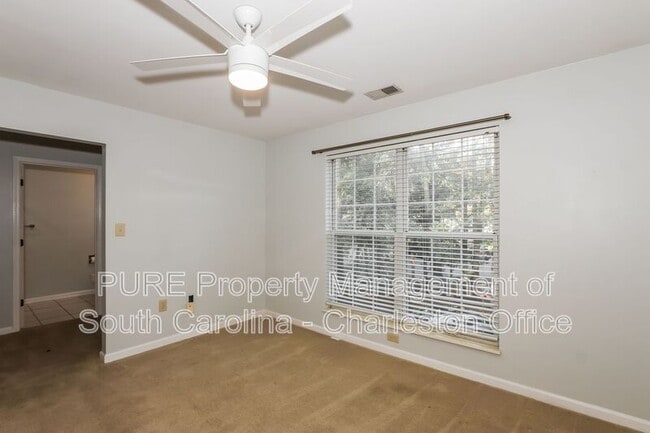 Building Photo - 208 Pipers Ln