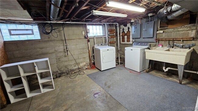 Building Photo - 107 Fowler Ave