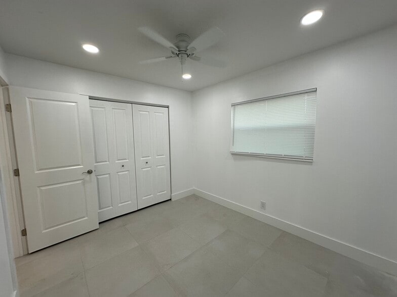 Building Photo - 2112 Garfield St