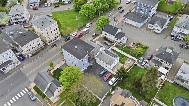 Building Photo - 272 Jefferson Ave