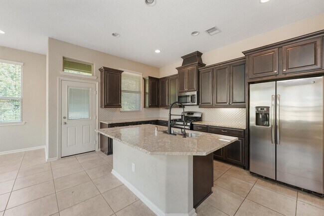 Building Photo - 130 Biltmore Loop