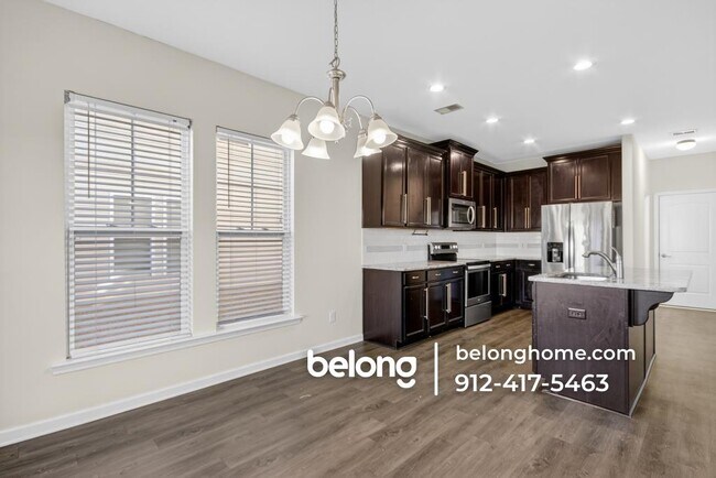 Building Photo - 98 Crystal Lake Dr