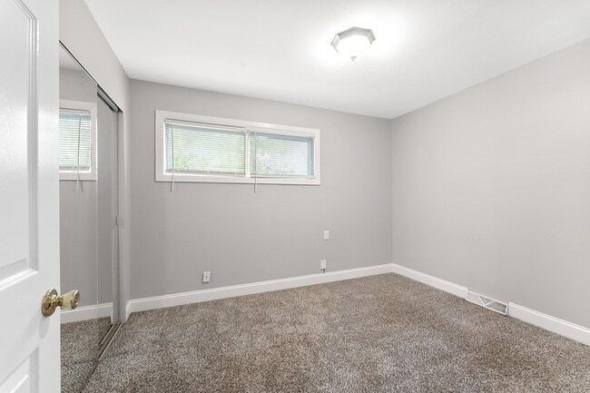Building Photo - 28735 Brentwood St