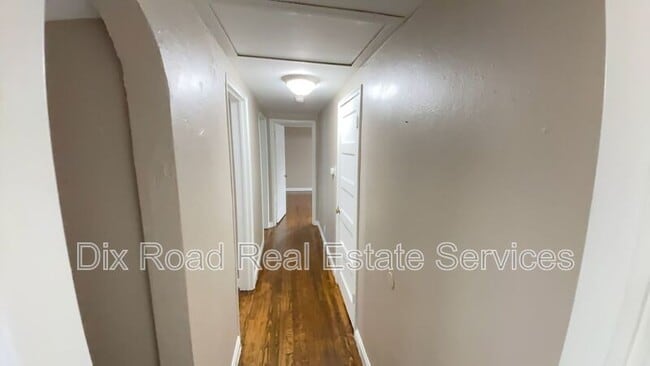 Building Photo - 233 Niagara Ave