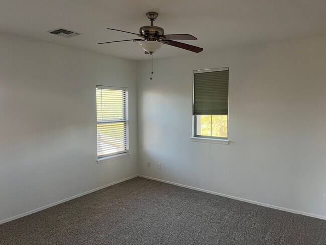 Building Photo - 14361 W Maui Ln