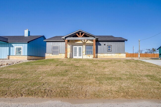 Building Photo - 1 month free-Brand New Construction | 3BD + Office | 2BA | 1,300 Sq Ft | Azle, TX