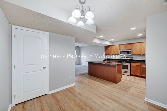 Building Photo - 9125 Greenspire Dr