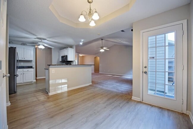 Building Photo - 1417 Faith Dr