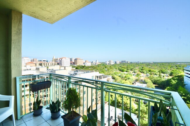 Building Photo - 3500 Coral Way