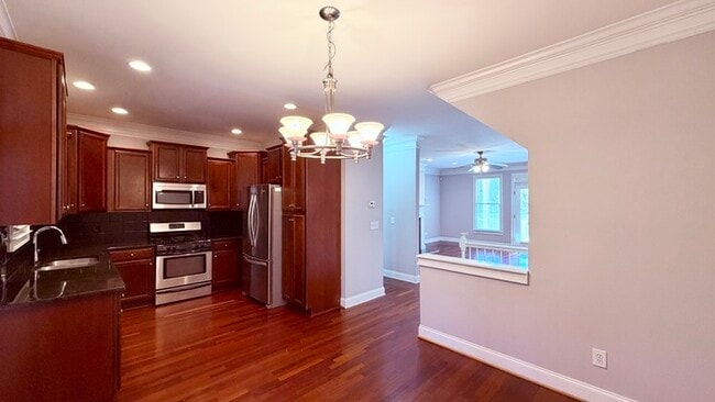 Building Photo - Perfect West Midtown Location! 4 Bedroom Townhouse, Granite, Hardwood Floors
