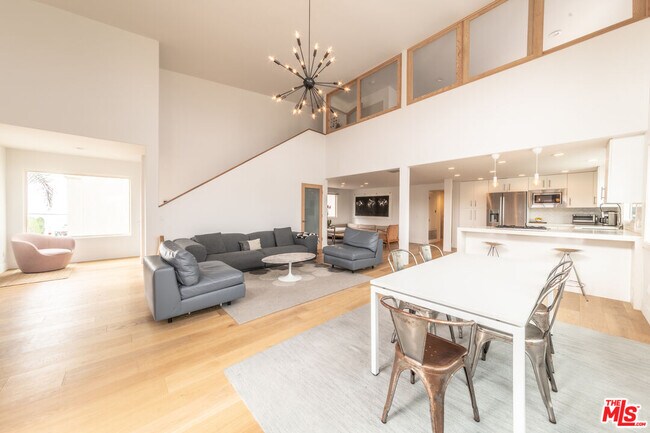 Building Photo - 29 Lighthouse St