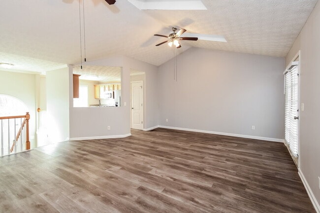 Building Photo - 2682 Owens Dr