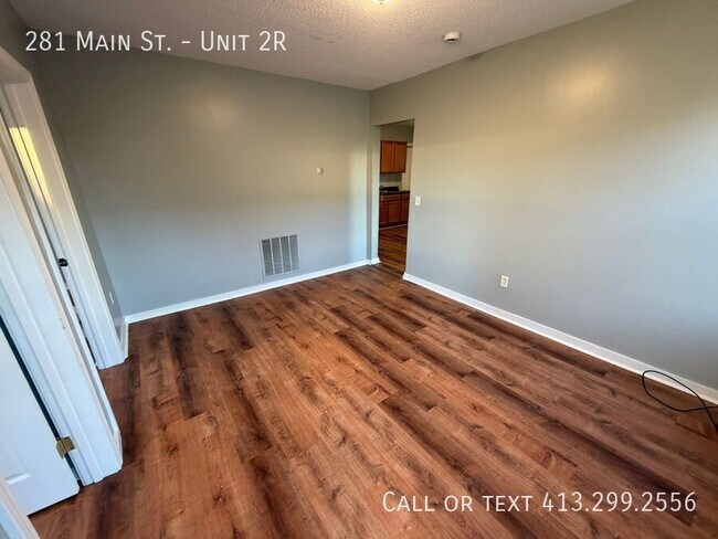 Building Photo - 281 Main St