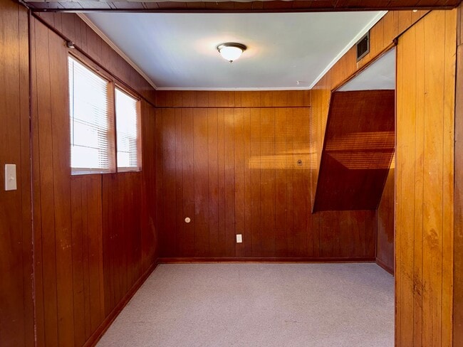 Building Photo - 430 Windsor Dr
