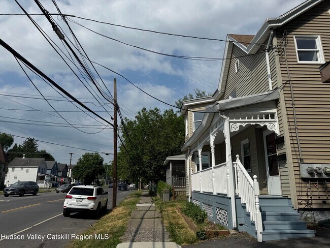 Building Photo - 199 Greenkill Ave