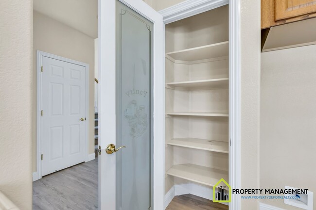 Building Photo - Luxury 5-BR Home Rental in Elk Grove