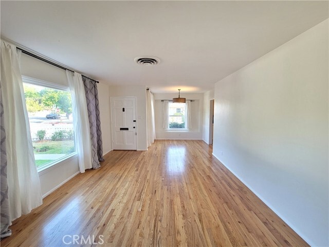 Building Photo - 6121 White Oak Ave