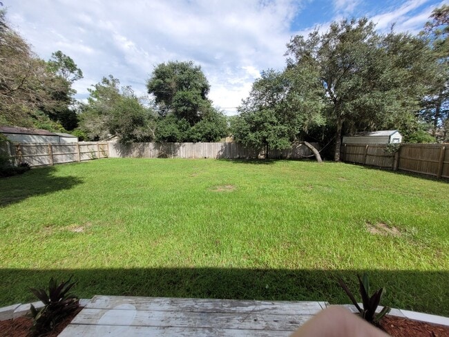 Building Photo - Charming 3-Bedroom Home with Upgrades and ...