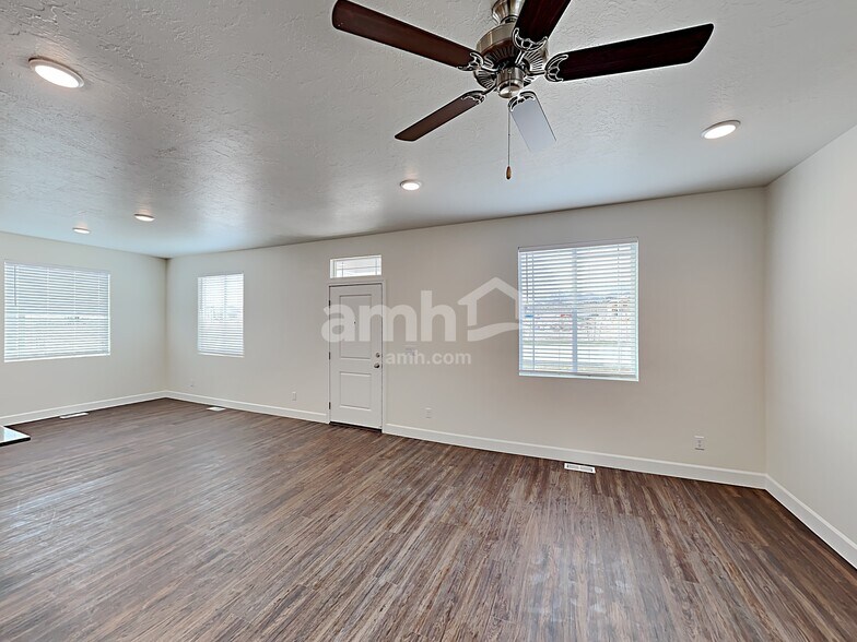Building Photo - 7357 S Copper Rim Dr