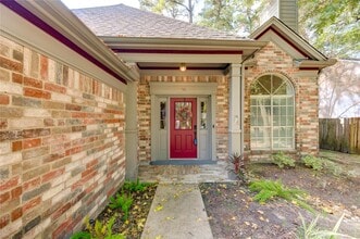 Building Photo - 56 E Village Knoll Cir