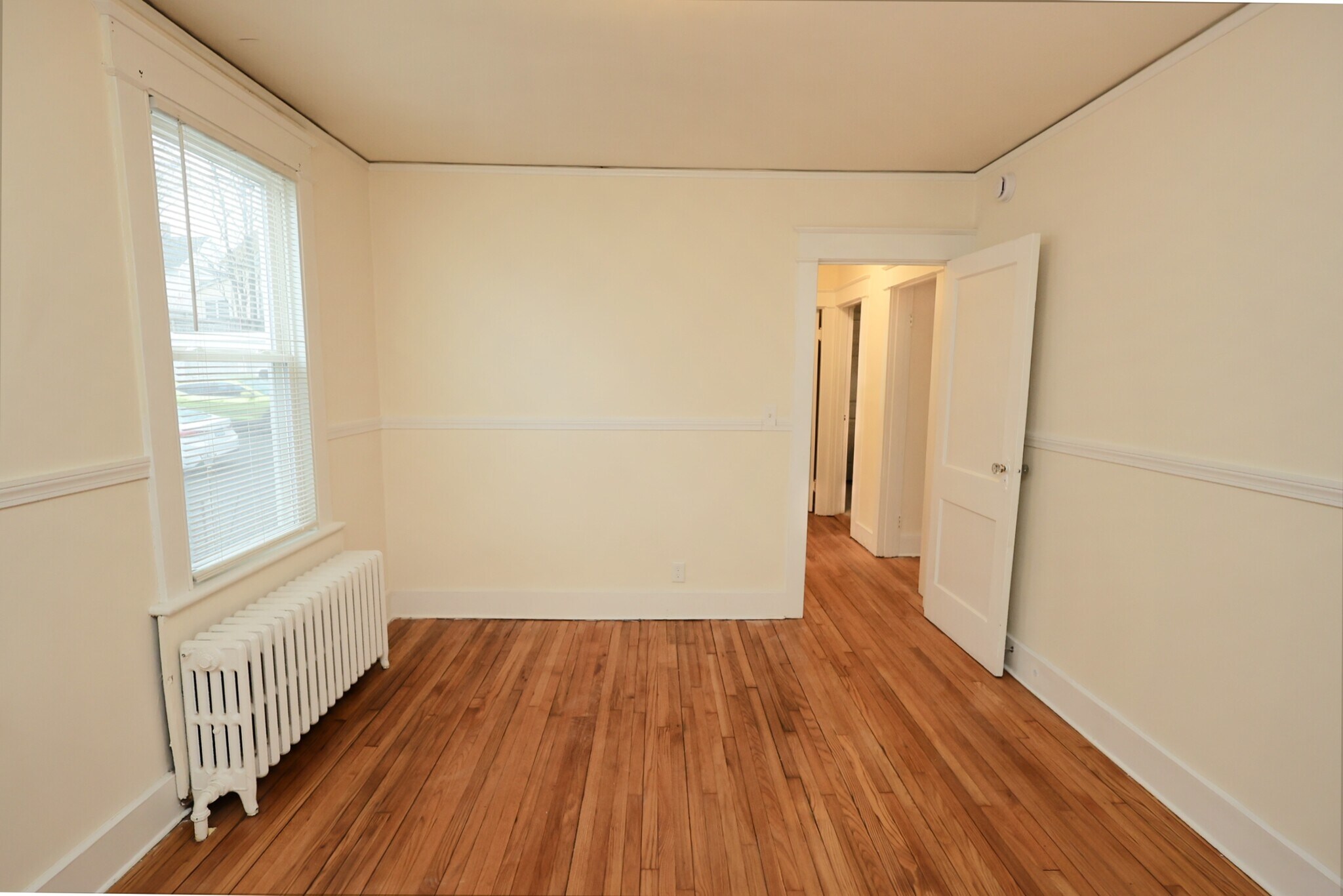 Building Photo - 146 Division St