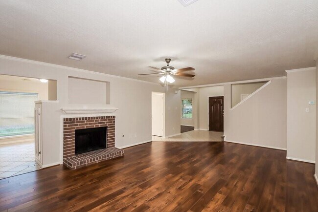 Building Photo - 3827 Cyril Dr