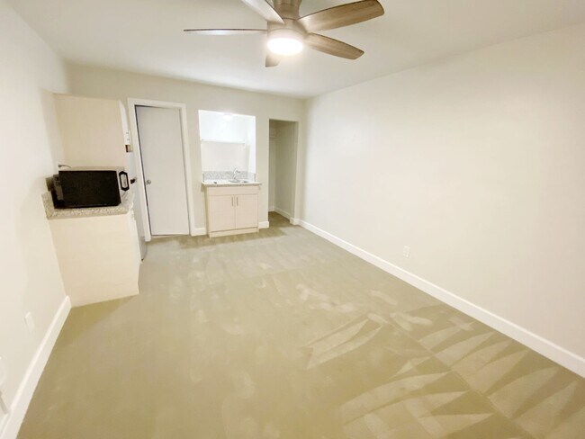 Building Photo - UPSTAIRS STUDIO IN THE HEART OF LA JOLLA -...