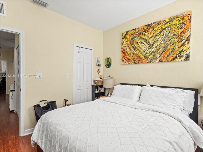 Building Photo - 8128 NW 108th Ct