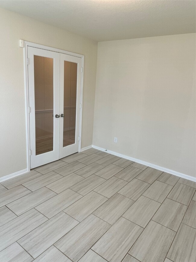 Building Photo - 2630 Zephyr Ln