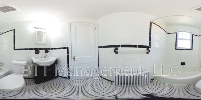 Building Photo - 812 Greenwood Cir