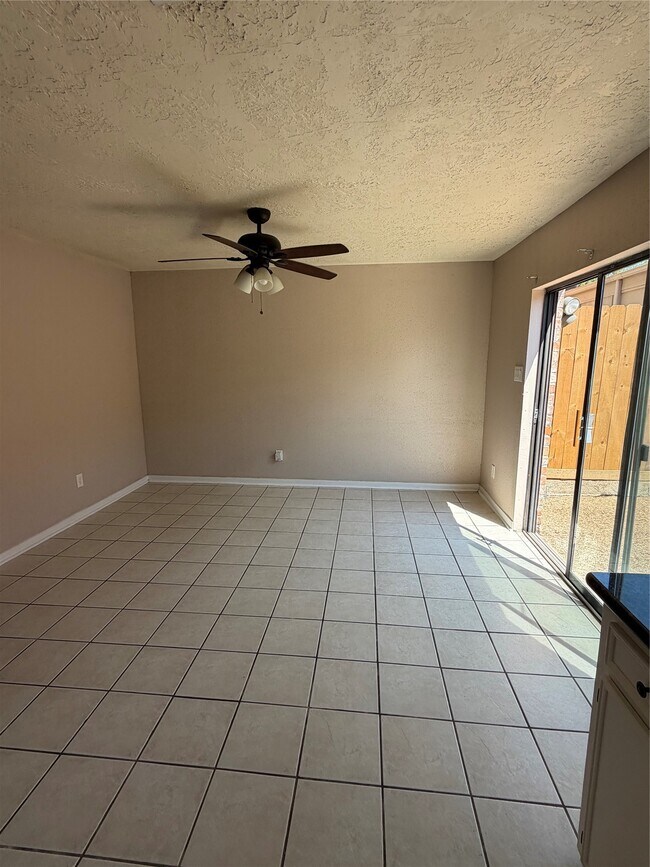 Building Photo - 3010 Bee Cave Dr
