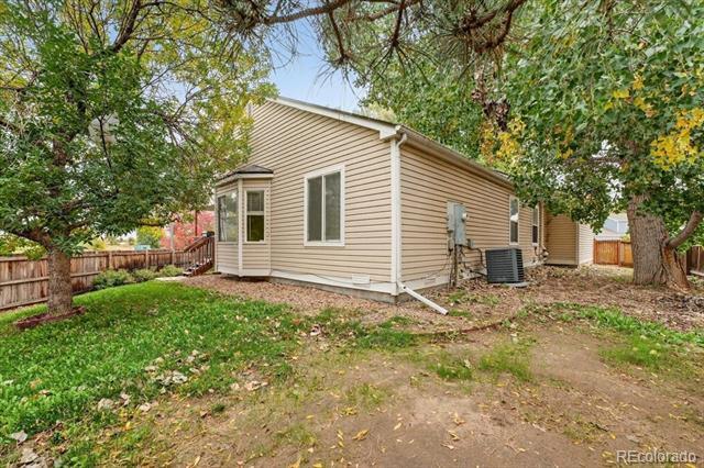 Building Photo - 5241 Helena St