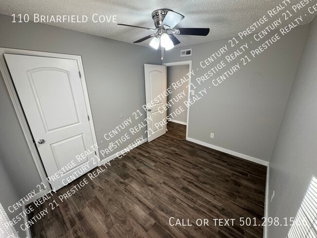 Building Photo - 110 Briarfield Cove