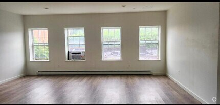 Building Photo - 668 Snediker Ave