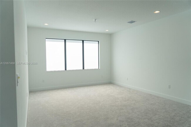 Building Photo - 8151 Laurel Falls Dr