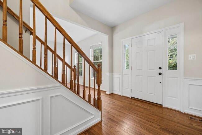 Building Photo - 5871 Paine Run Pl