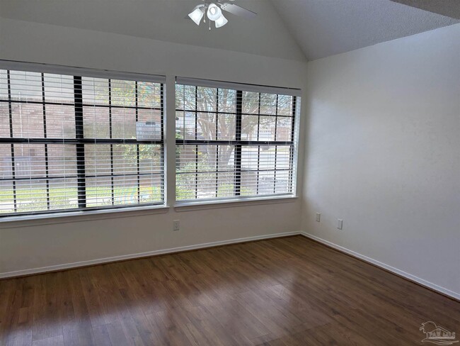Building Photo - 5001 Soto Grande Dr