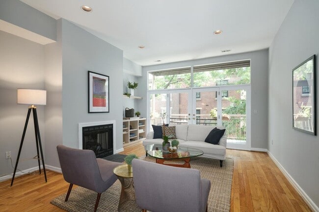 Building Photo - 2138-42 Lombard St