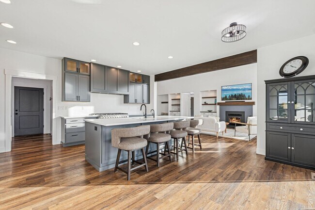 Building Photo - Whitefish Home in The Lakes