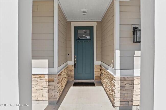 Building Photo - 1861 Amberly Dr