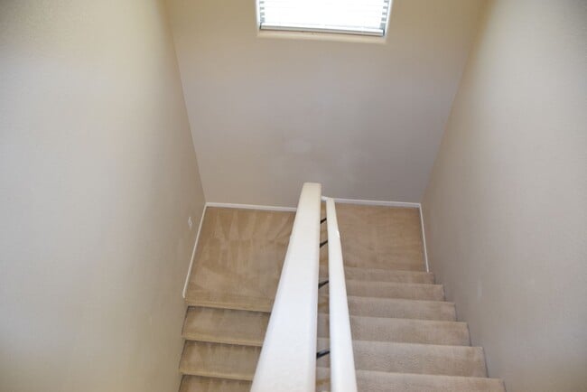 Building Photo - SW - SPRING VALLEY 2 STORY HOME