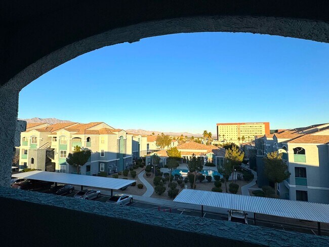 Building Photo - 6955 N Durango Dr