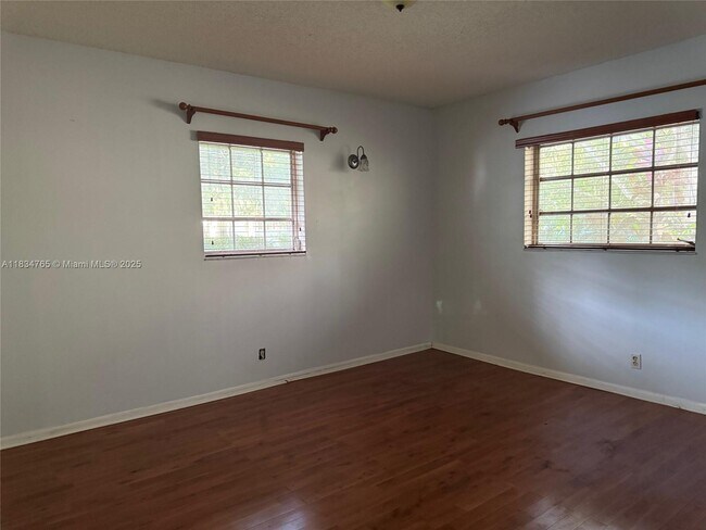 Building Photo - 13501 SW 104th Ave