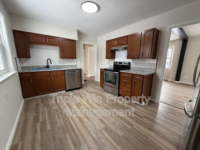 Building Photo - 17 St Genevieve Ct