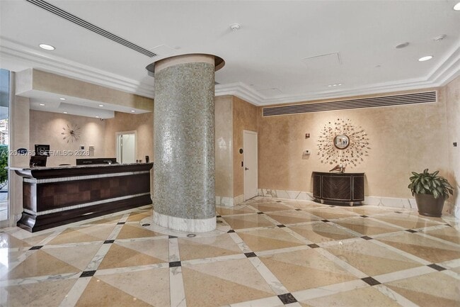 Building Photo - 6917 Collins Ave
