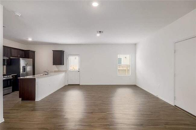 Building Photo - 7109 Spirit Hill Rd